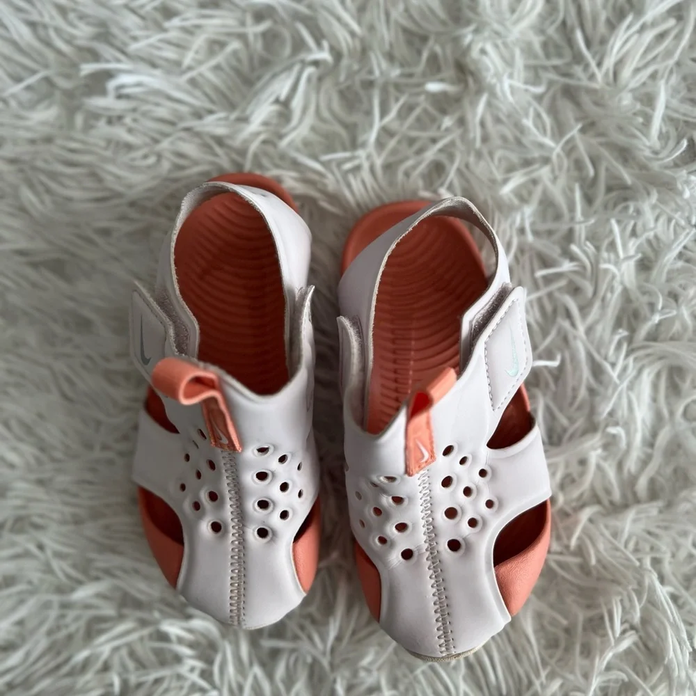 ❤️Nike Sunray Water Shoes EUC - Picture 4 of 4